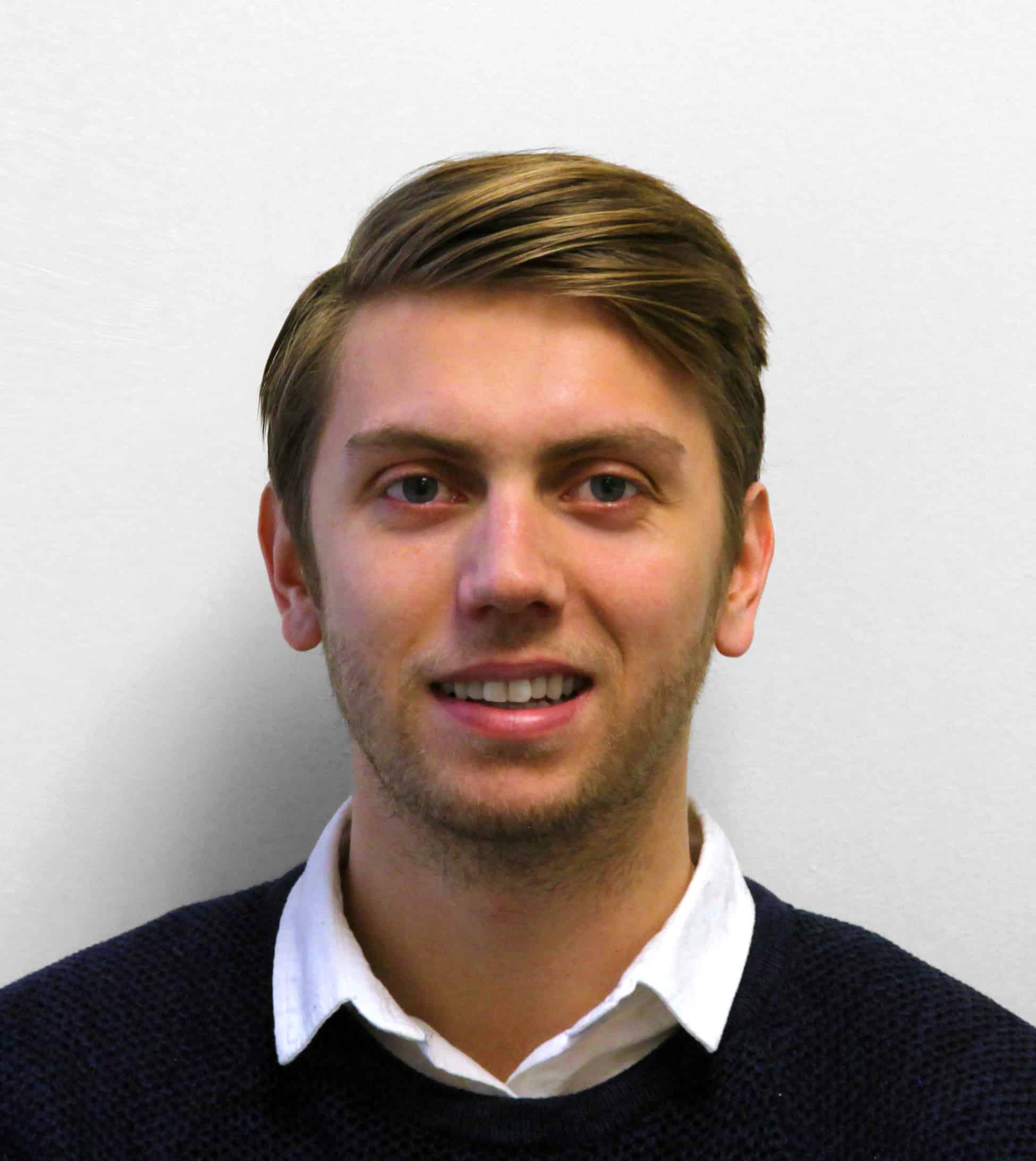 Fredrik_Management_cropped Fredrik portrait